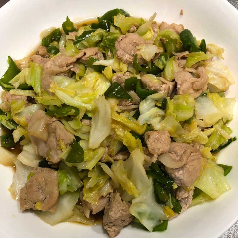 【お弁当に使える夕飯】豚肉とキャベツとピーマンの肉野菜炒め